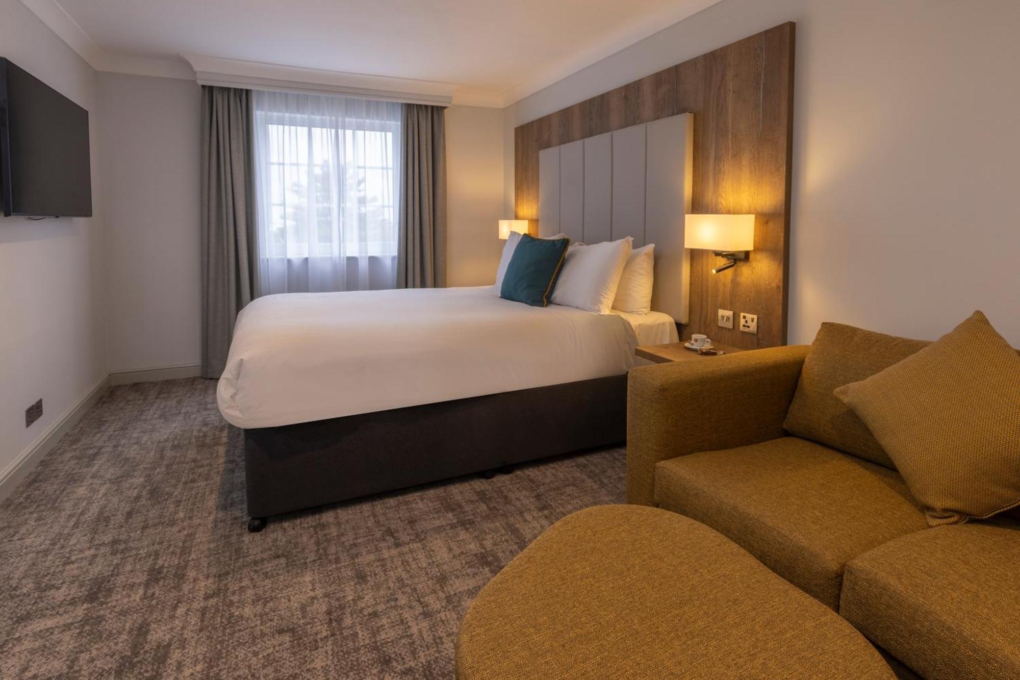 Отель Crowne Plaza East Midlands Airport By Ihg Дерби Экстерьер фото
