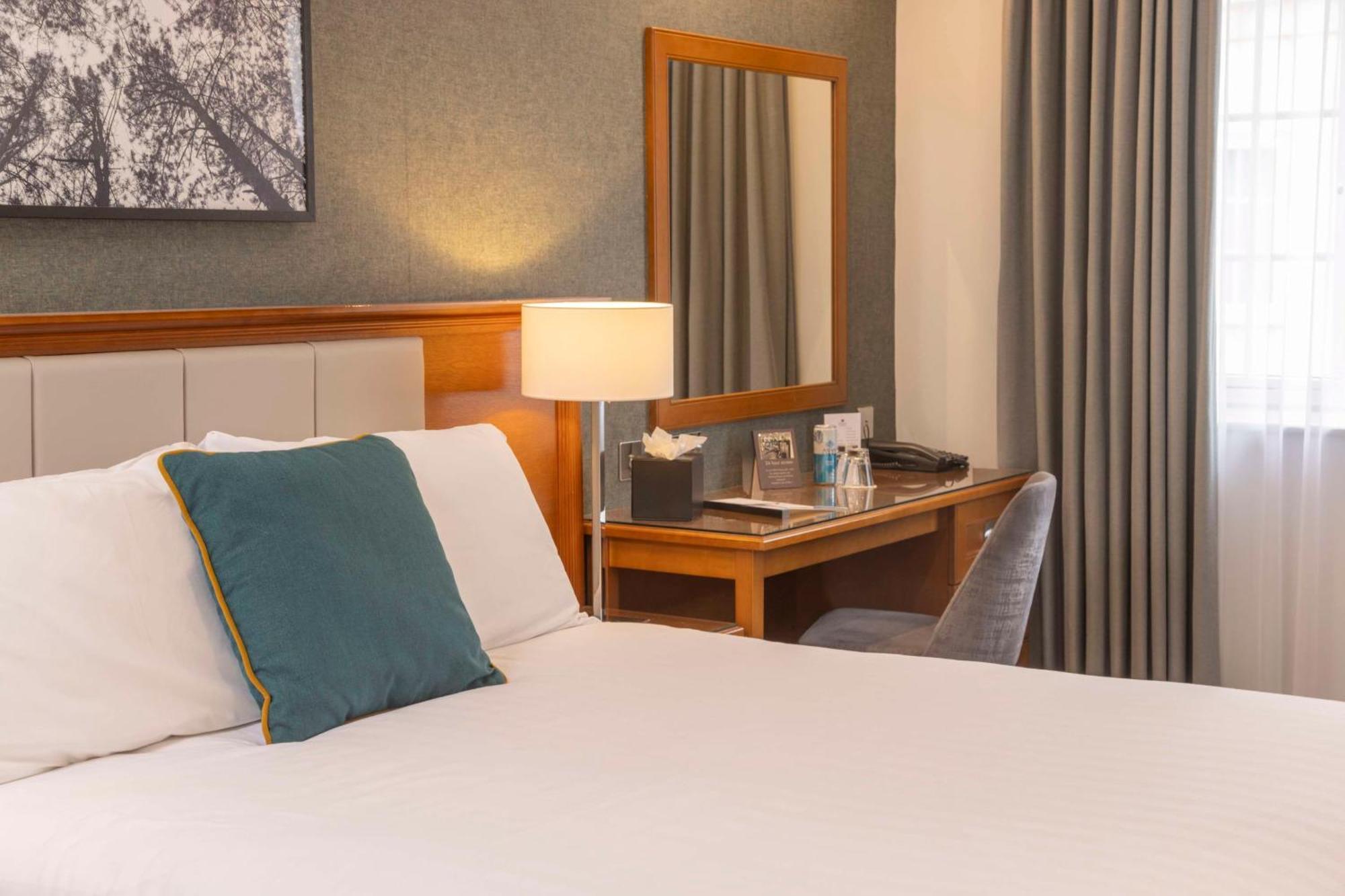 Отель Crowne Plaza East Midlands Airport By Ihg Дерби Экстерьер фото