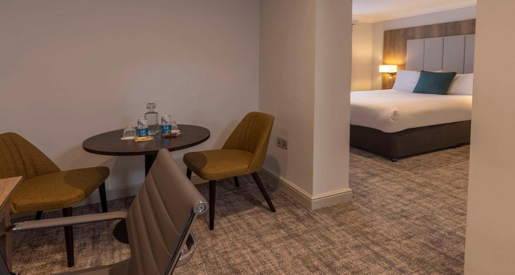 Отель Crowne Plaza East Midlands Airport By Ihg Дерби Экстерьер фото