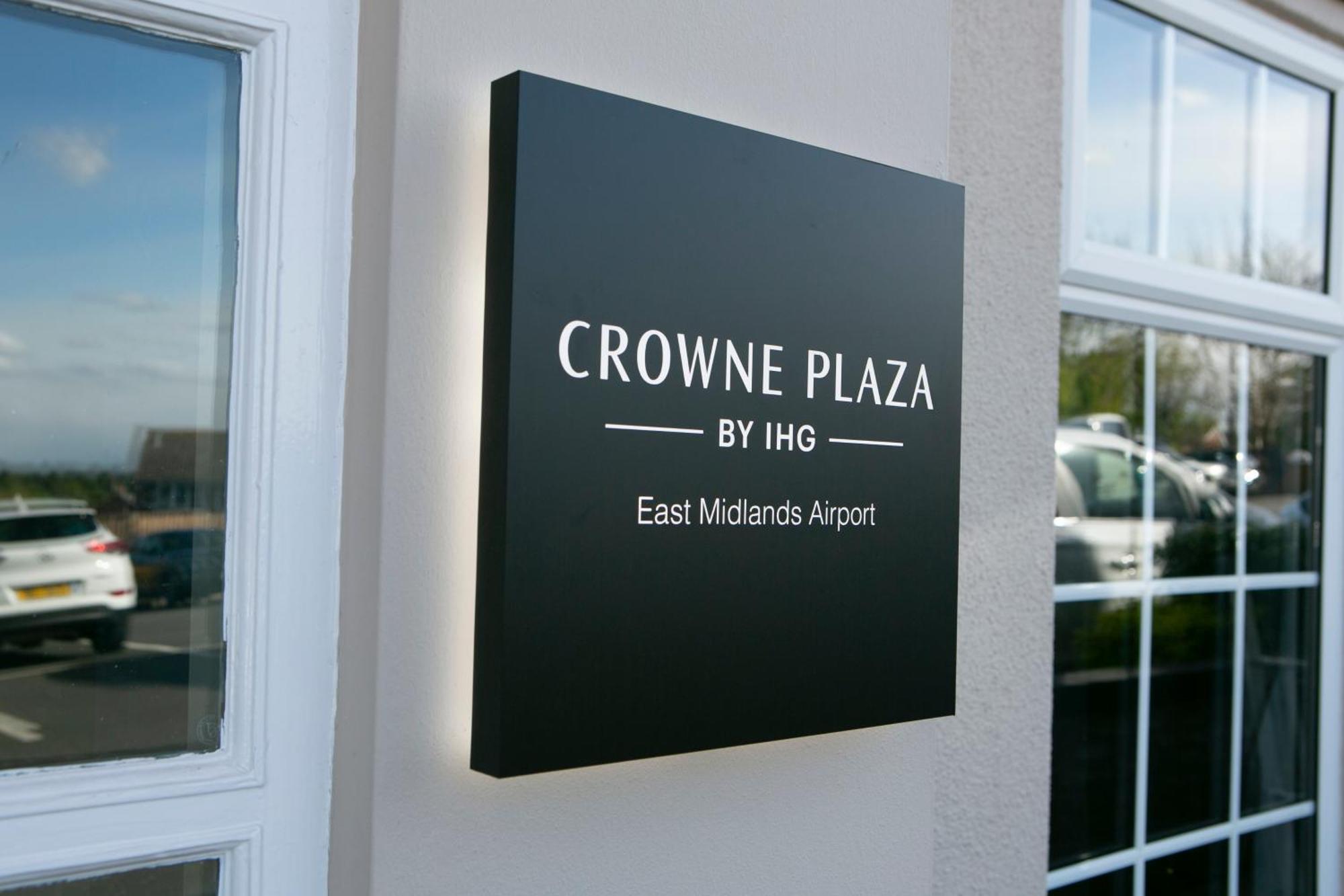 Отель Crowne Plaza East Midlands Airport By Ihg Дерби Экстерьер фото
